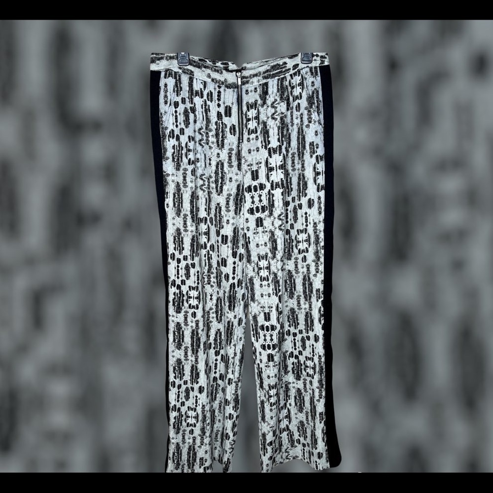 Wide leg pants